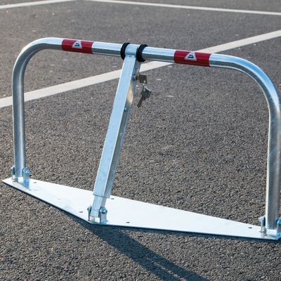 Parkplatzbügel umklappbar, flach überfahrbar